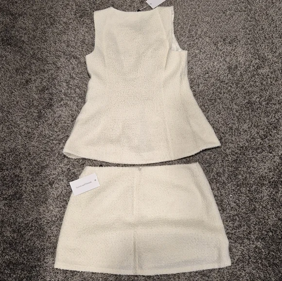 Lovers + Friends White Sleeveless Shirt and Skort set - Picture 8 of 9